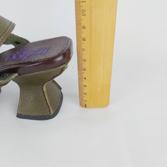 CLARKS INDIGO olive green leather sandals square heel size 8M ajustable … - Picture 9 of 11